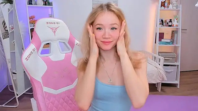 Lily Young online show from 01.20.25