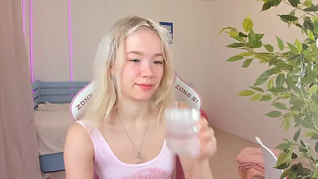 Lily Young online show from 12.05.25