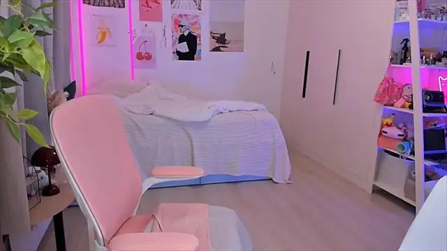 Lily Young online show from 02.07.26