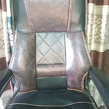 Snapshot of Kotha_-Moni chatting on 10.29.25 Kotha -Moni online show from 10.29.25