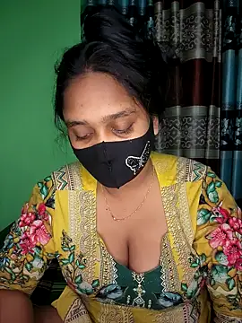 Snapshot of Kotha_-Moni chatting on 12.15.25 Kotha -Moni online show from 12.15.25