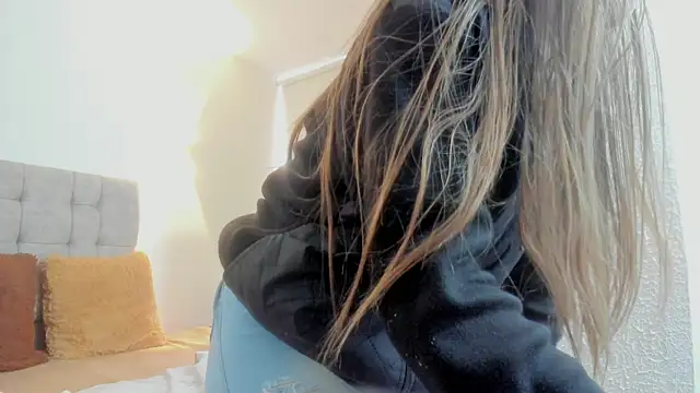 Carolina hernandez22 online show from 12.01.25