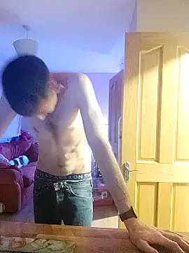 Snapshot of irishtommy1986 chatting on 12.25.24 irishtommy1986 online show from 12.25.24