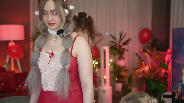 your favoritegirls online show from 12.21.25