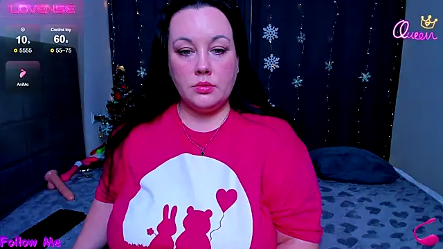 Snapshot of BubbleEmma chatting on 12.19.25 BubbleEmma online show from 12.19.25