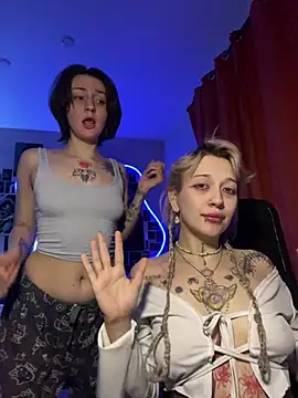 Snapshot of Dooubletroublee chatting on 02.28.26 Dooubletroublee online show from 02.28.26