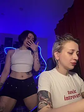 Dooubletroublee online show from 04.03.26