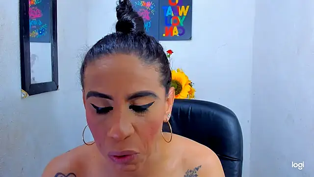 Snapshot of juanblakbigcock chatting on 11.21.25 juanblakbigcock online show from 11.21.25