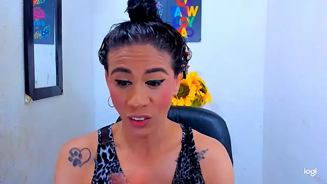 Snapshot of juanblakbigcock chatting on 12.02.25 juanblakbigcock online show from 12.02.25