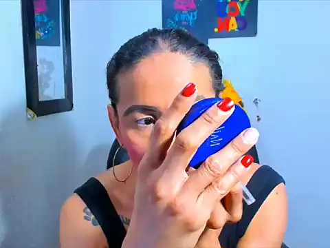 Snapshot of juanblakbigcock chatting on 12.18.25 juanblakbigcock online show from 12.18.25