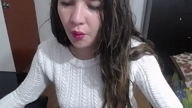 Snapshot of Luna_girlhot_ chatting on 03.03.25 Luna girlhot  online show from 03.03.25