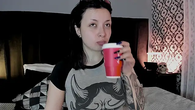 Adeelinee online show from 05.26.26