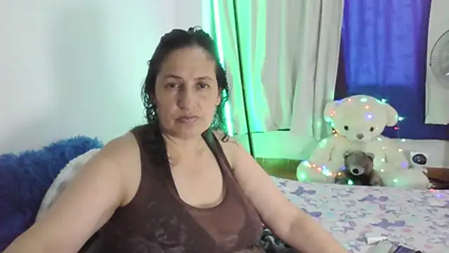Snapshot of ximenajimenez chatting on 12.17.25 ximenajimenez online show from 12.17.25