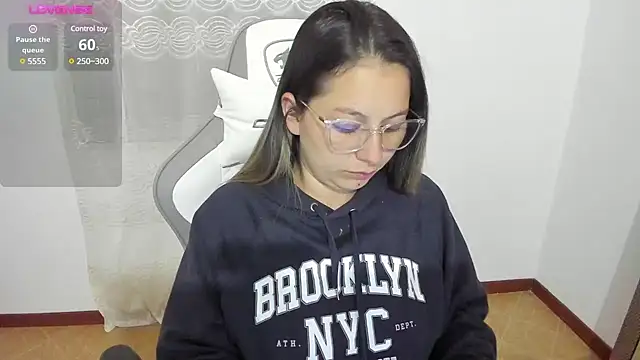 Snapshot of samantha__wilson chatting on 12.03.24 samantha wilson online show from 12.03.24