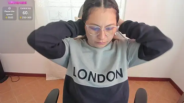 Snapshot of samantha__wilson chatting on 12.14.24 samantha wilson online show from 12.14.24