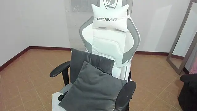 Snapshot of samantha__wilson chatting on 01.20.25 samantha wilson online show from 01.20.25