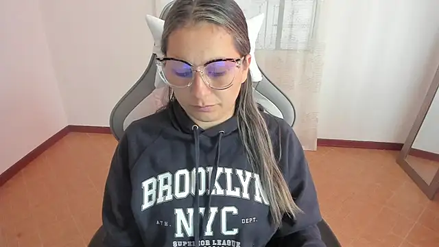 Snapshot of samantha__wilson chatting on 02.25.25 samantha wilson online show from 02.25.25