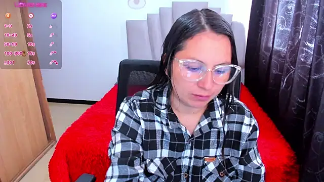 Snapshot of samantha__wilson chatting on 10.14.25 samantha wilson online show from 10.14.25