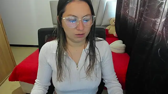 Snapshot of samantha__wilson chatting on 11.27.25 samantha wilson online show from 11.27.25