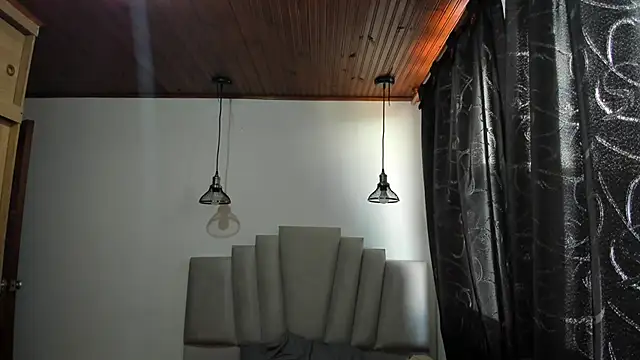 Snapshot of samantha__wilson chatting on 11.28.25 samantha wilson online show from 11.28.25