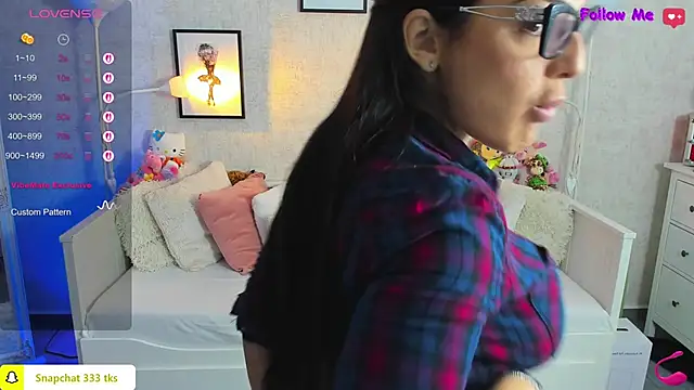 LindsayDeee online show from 11.14.25