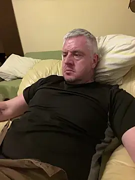 Snapshot of Evolite123 chatting on 03.16.25 Evolite123 online show from 03.16.25