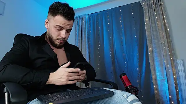 juliusmasters online show from 01.25.25