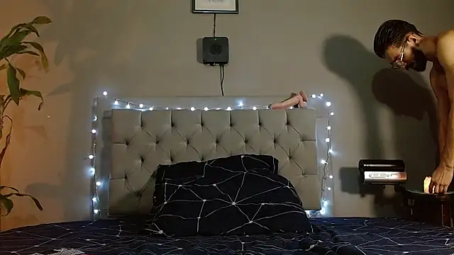 Mr WhiteCock online show from 01.11.25