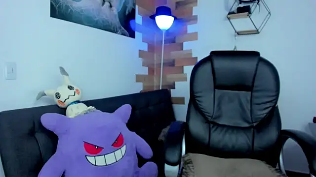 Angel Dust18 online show from 12.15.24