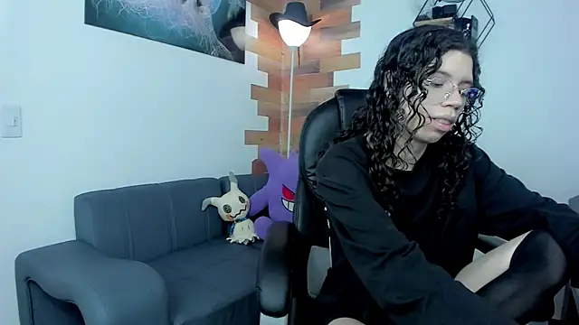 Angel Dust18 online show from 02.22.25