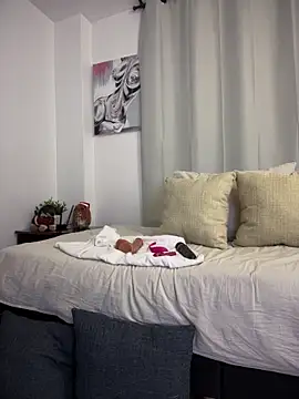 Snapshot of Rae_Lil_White chatting on 02.07.25 Rae Lil White online show from 02.07.25