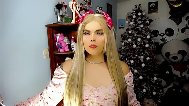 Snapshot of SweetKim21 chatting on 12.12.24 SweetKim21 online show from 12.12.24