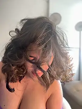 sukhakunis1 online show from 10.02.25