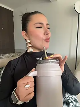 sukhakunis1 online show from 04.05.26