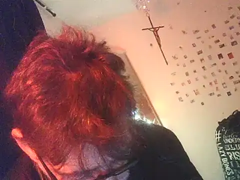 Snapshot of DaddyQuimHot chatting on 02.18.25 DaddyQuimHot online show from 02.18.25