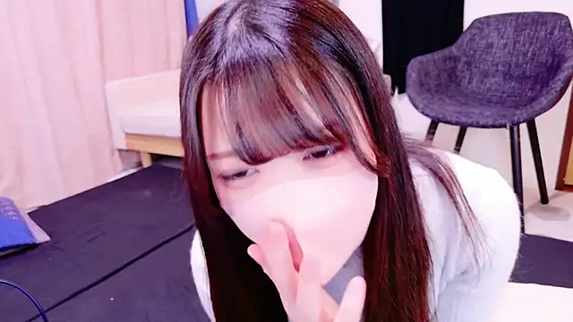 Snapshot of hina_porn chatting on 12.19.24 hina porn online show from 12.19.24