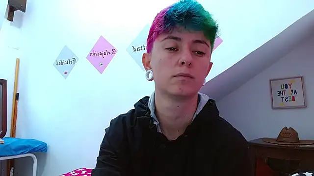 tomboyblue online show from 10.27.25