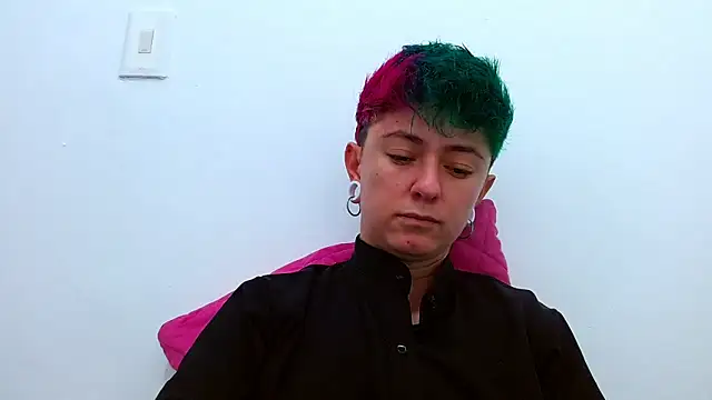 tomboyblue online show from 11.30.25