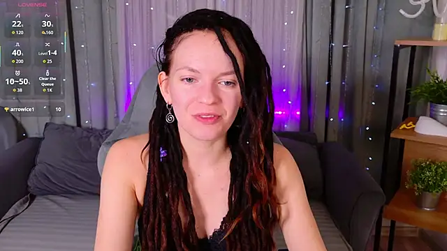 Snapshot of CoreyJane chatting on 06.04.26 CoreyJane online show from 06.04.26