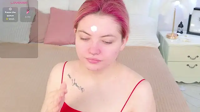 Lisa Adam online show from 11.28.25