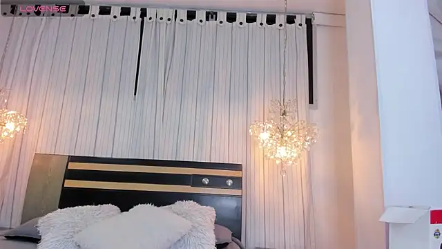 Snapshot of DahianaLincoln chatting on 01.04.25 DahianaLincoln online show from 01.04.25