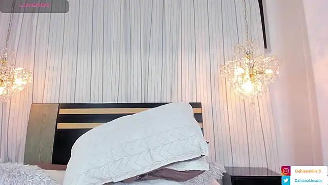 Snapshot of DahianaLincoln chatting on 01.15.25 DahianaLincoln online show from 01.15.25