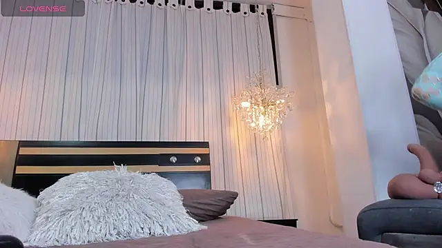 Snapshot of DahianaLincoln chatting on 01.23.25 DahianaLincoln online show from 01.23.25