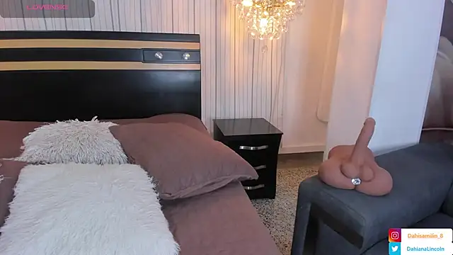 Snapshot of DahianaLincoln chatting on 01.24.25 DahianaLincoln online show from 01.24.25