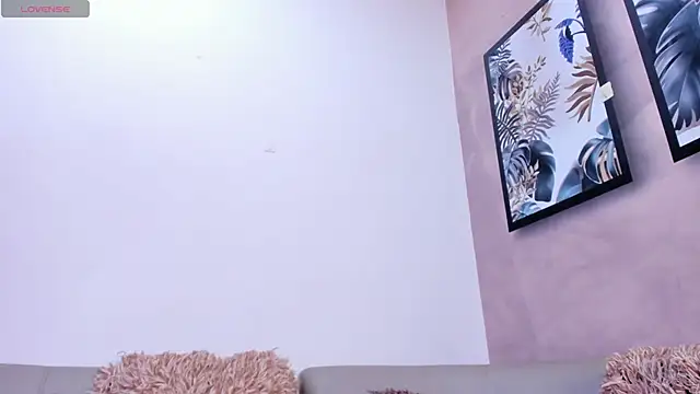 Snapshot of DahianaLincoln chatting on 10.01.25 DahianaLincoln online show from 10.01.25