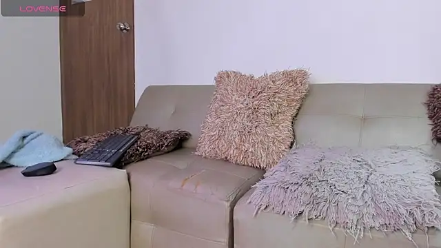 Snapshot of DahianaLincoln chatting on 11.26.25 DahianaLincoln online show from 11.26.25