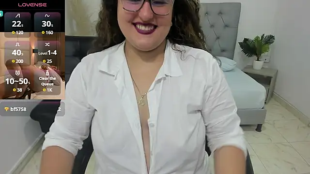 Snapshot of niraksil chatting on 01.20.25 niraksil online show from 01.20.25