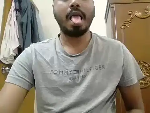 desiboyasif online show from 10.12.25