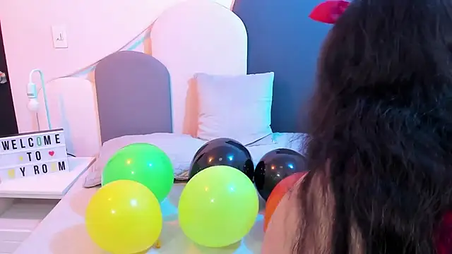 SophieGomez22 online show from 02.22.25