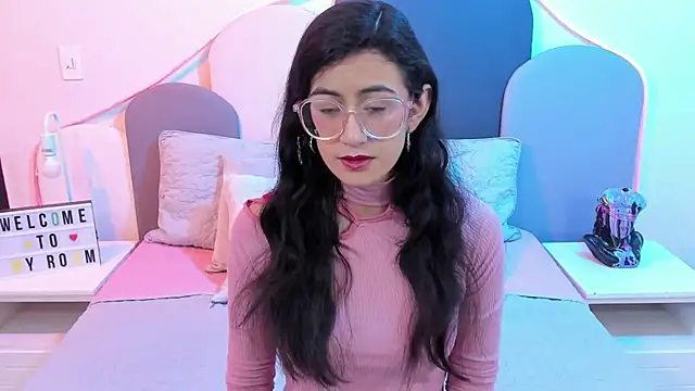 SophieGomez22 online show from 03.07.25